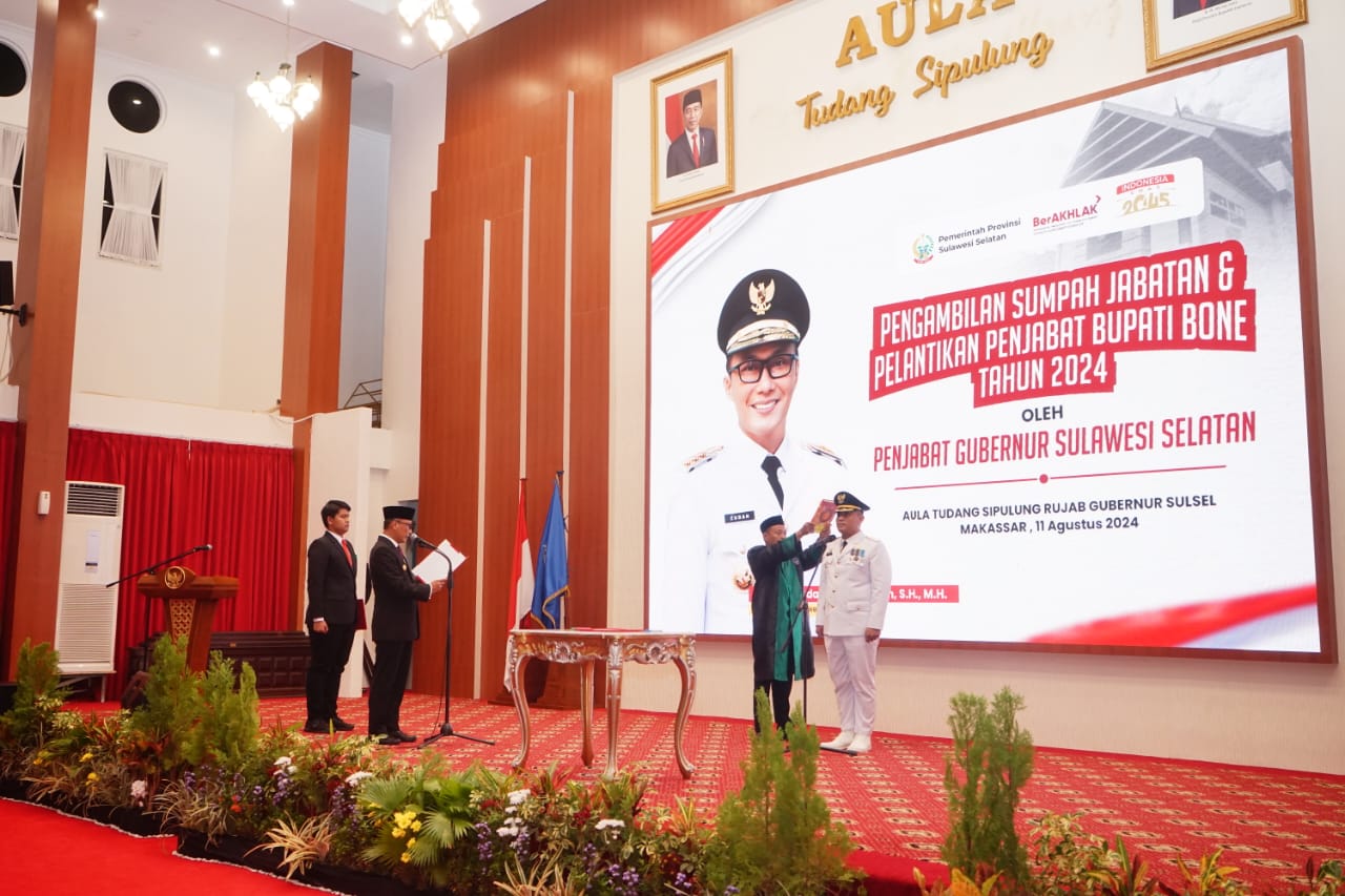 Pengambilan Sumpah Jabatan & Pelantikan Penjabat Bupati Bone A.Winarno Eka Putra,S.STP,M.H